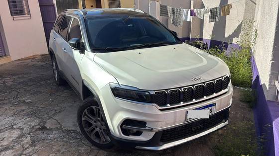JEEP COMMANDER 1.3 T270 TURBO FLEX LONGITUDE AT6